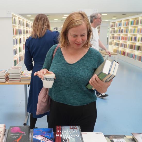 Bogsalg på Hovedbiblioteket