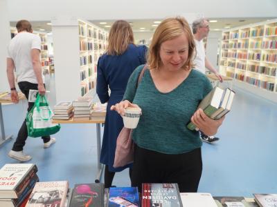 Bogsalg på Hovedbiblioteket