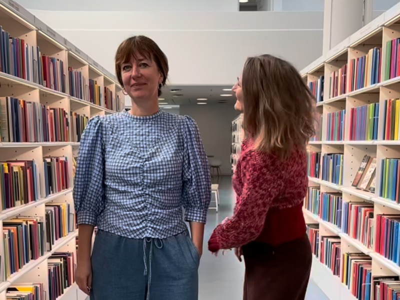 Helen og Maj Genlæst