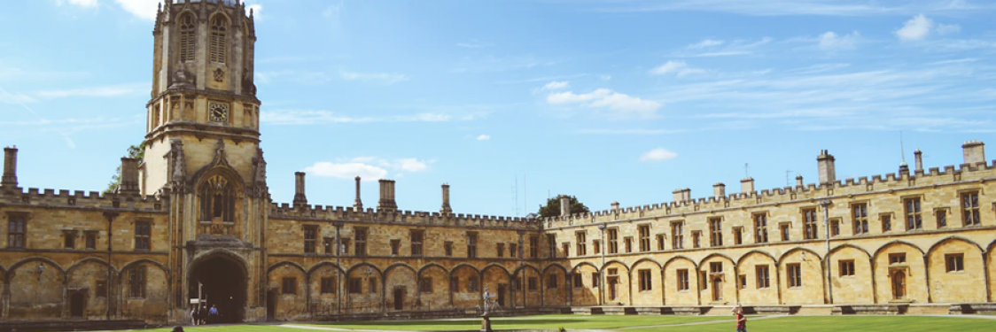 Oxford University i England.